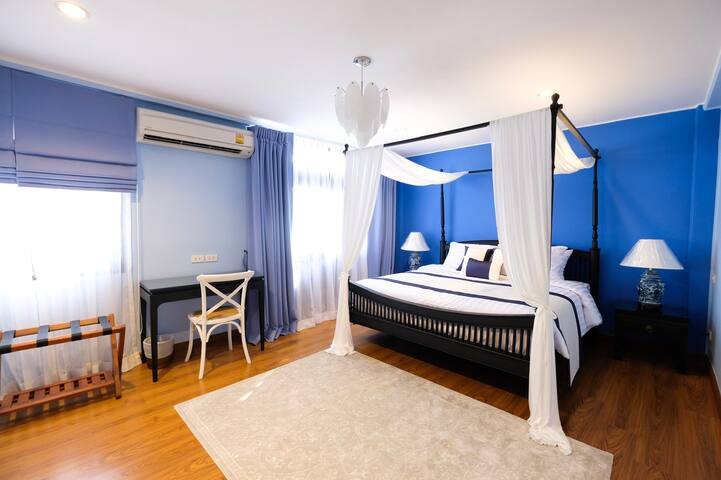 Luxury Thai Villa ,BTS Thonglor (Residence Area) gallery image 2