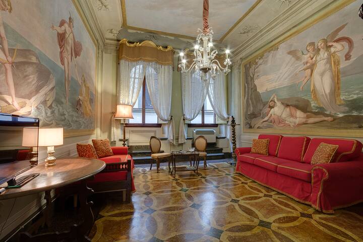 GREAT APARTMENT IN THE HEART OF FLORENCE gallery image 5