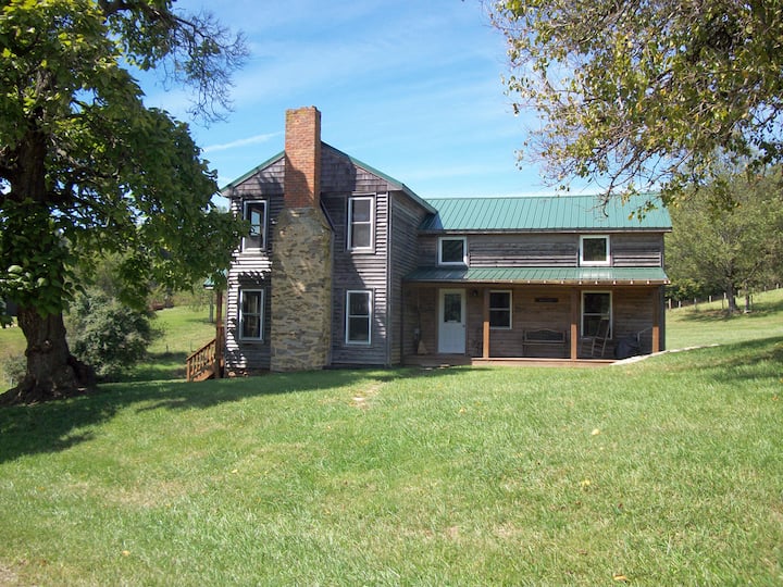 Charming 1860's home on 400 ac farm Houses for Rent in Pilot