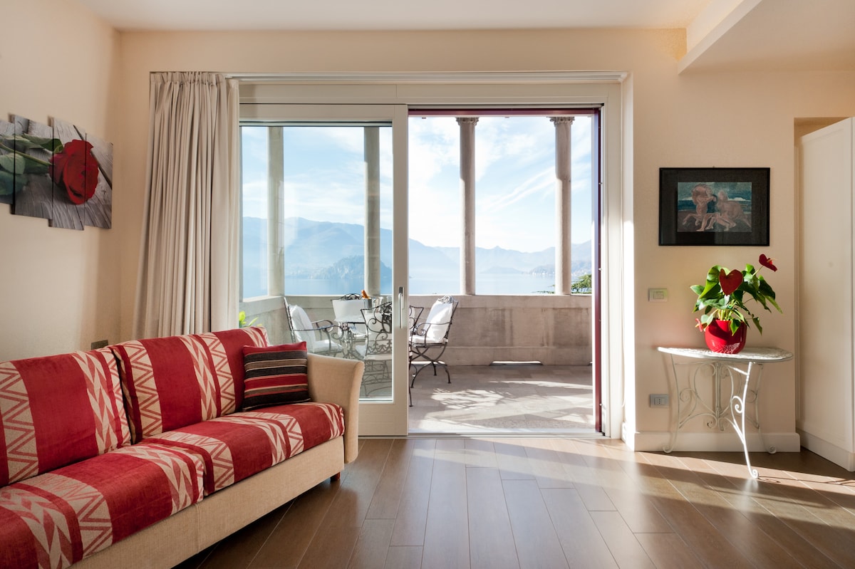 Top Airbnb: Geranium Apartment with Lake View à Varenna