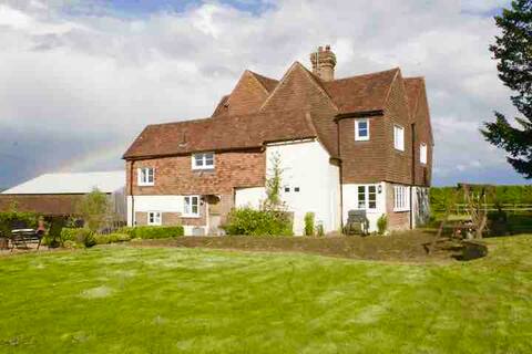 Working Away From Home Crowhurst Surrey Up To 10