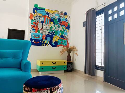Odessa 2: Four big family room 10 min to Malioboro