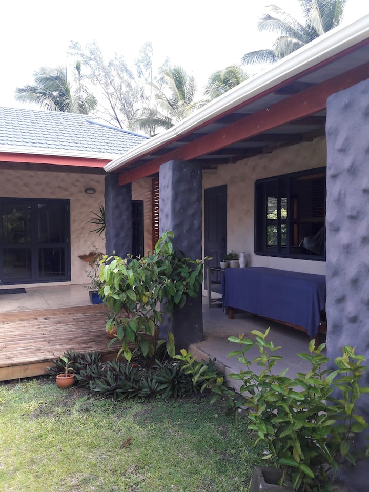 Private Sleeping Unit - Tupapa Home