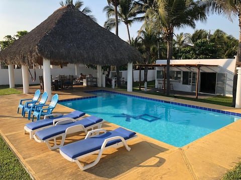 Beach front house (casa frente al mar)Monterrico-
