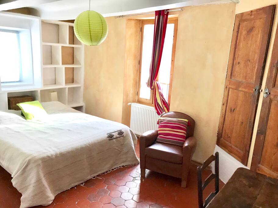 chambre bureau à l'étage