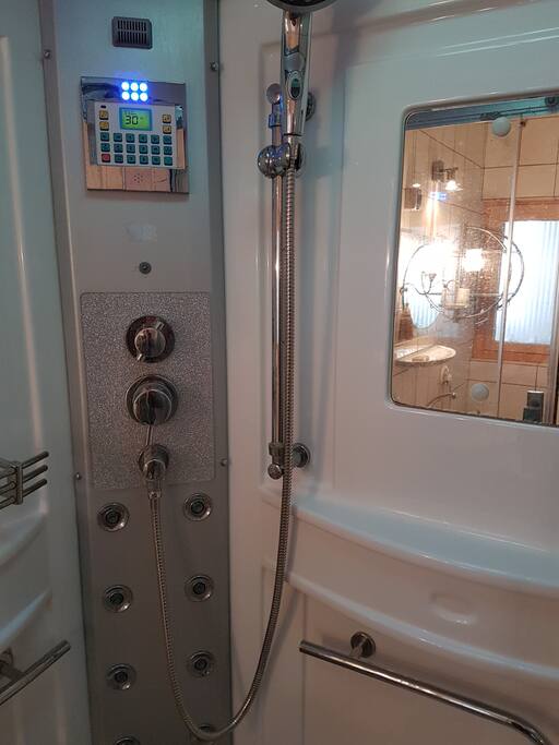 stoom cabine suite