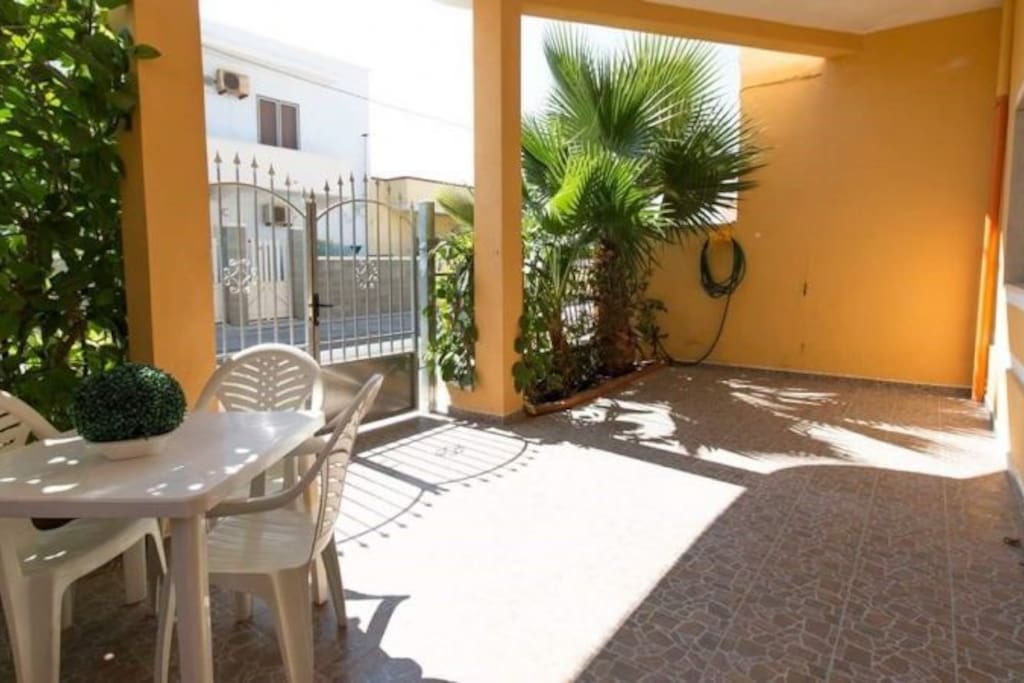 Veranda fronte strada