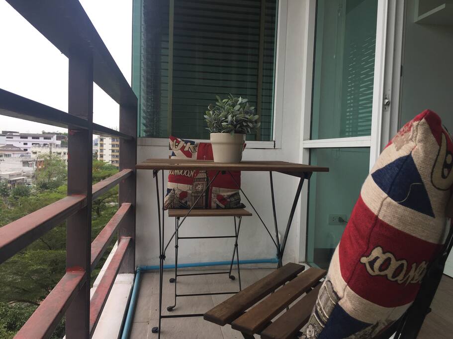 Teracce with outdoor furninture (nice yet quiet view over Bangkok)