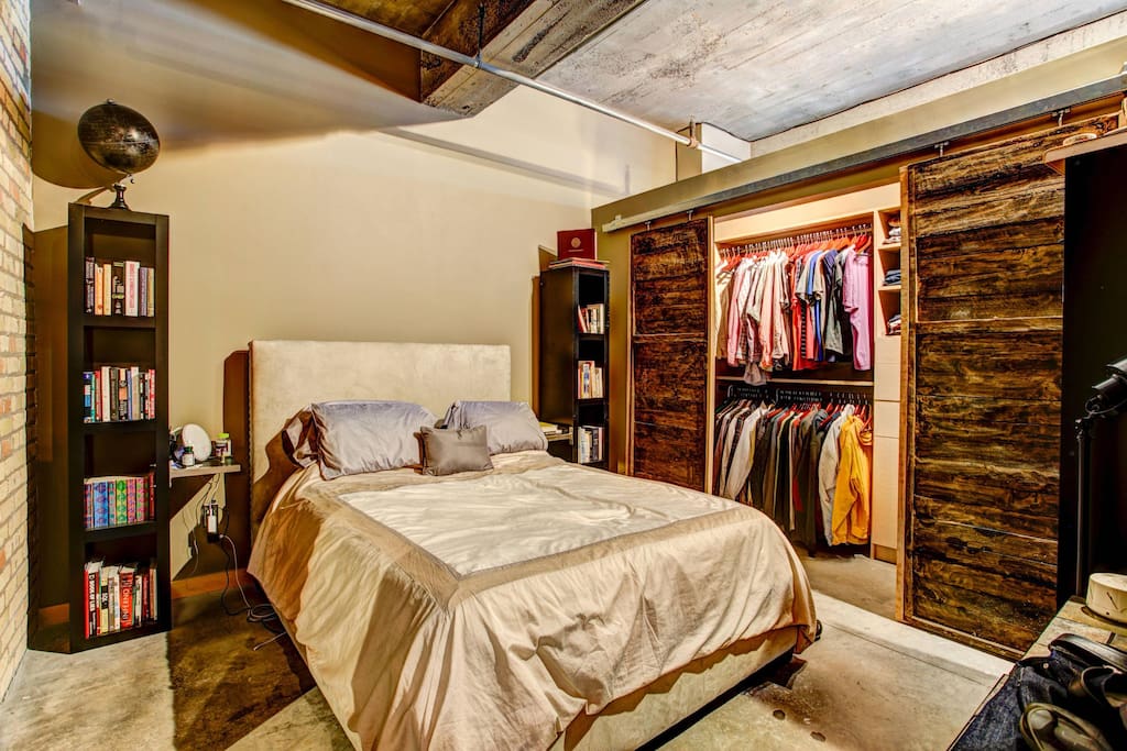 Queen bed and alarm, not too exciting.