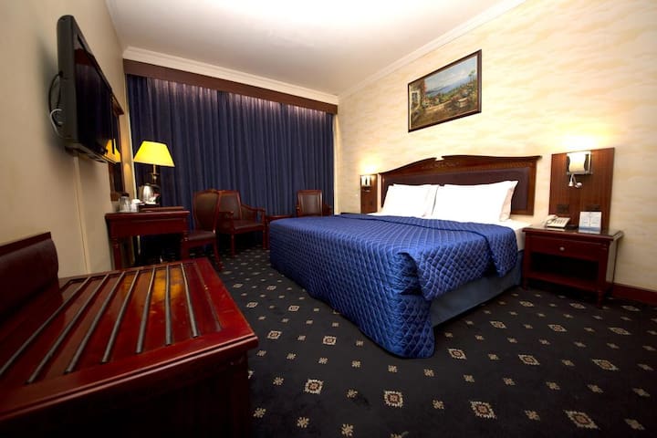 Double Delight Room | Mount Royal Hotel