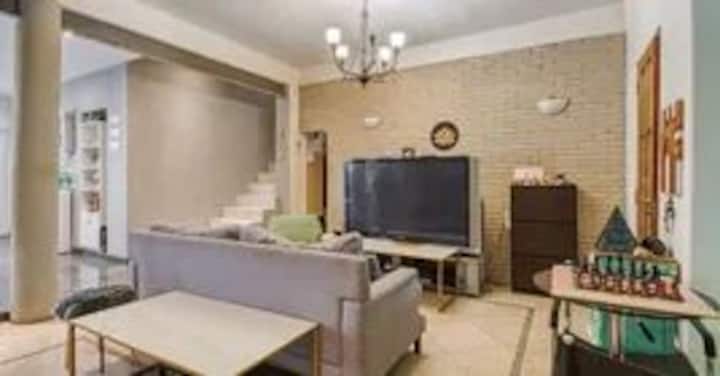 House with pool and grill in Mataderos