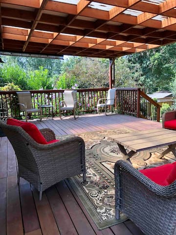 Smart Home, 2100 SF, Close to I-5, Large Yard gallery image 4