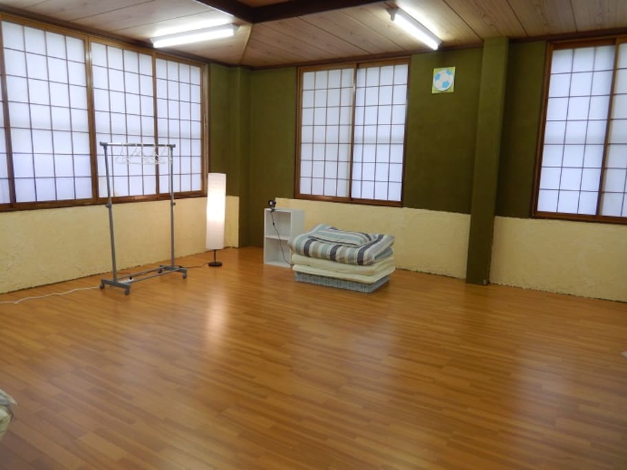 Sleeping room can take up to 10 persons