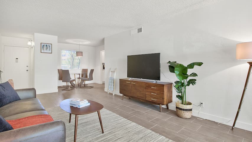 Renovated Scottsdale Condo w/ Pool!