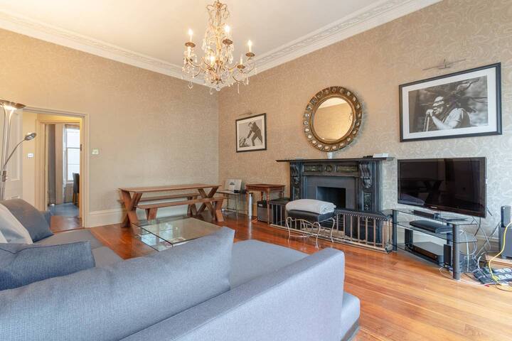 Perfect family location in South Kensington gallery image 2