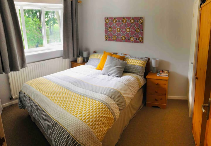 Private room available in home Houses for Rent in Dacre Banks