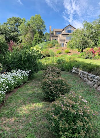 Westerly Villa with Spectacular Views