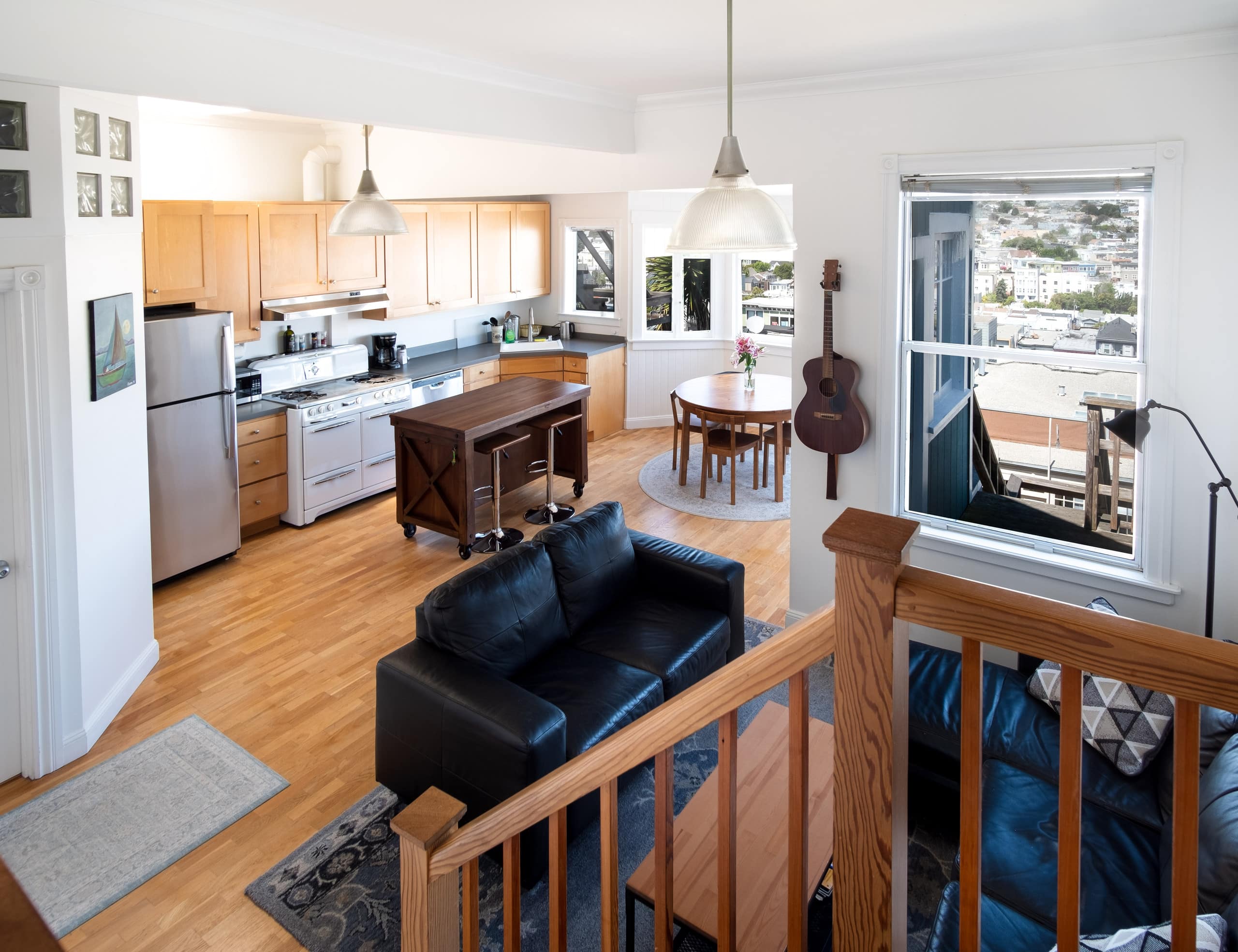 Home in San Francisco · ★4.99 · 3 bedrooms · 3 beds · 1 bath - Image 17