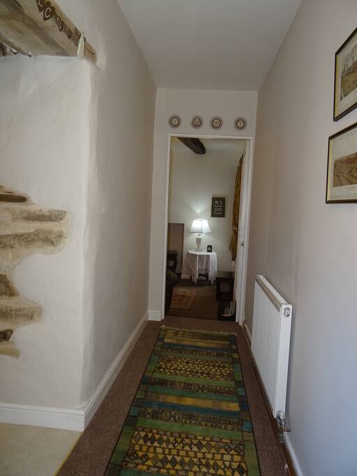 Entrance hall to apartment