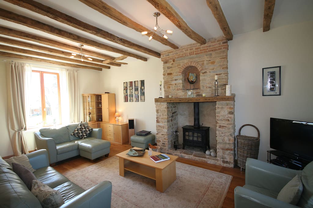 Spacious Lounge