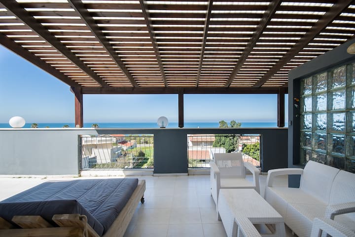 Unique Penthouse near the sea for your holiday.