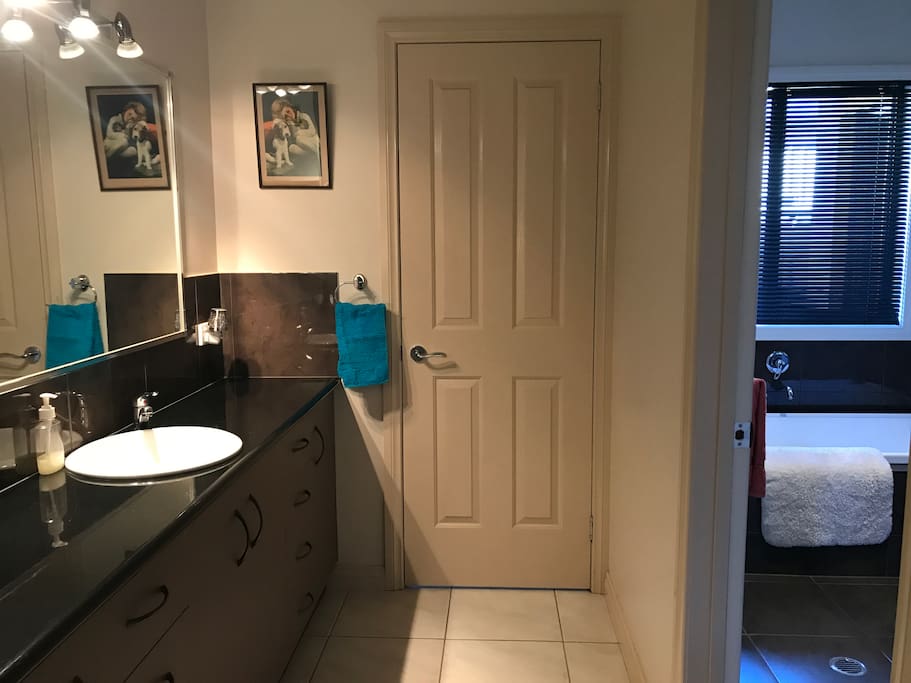 Bathroom, Powder Room & Toilet