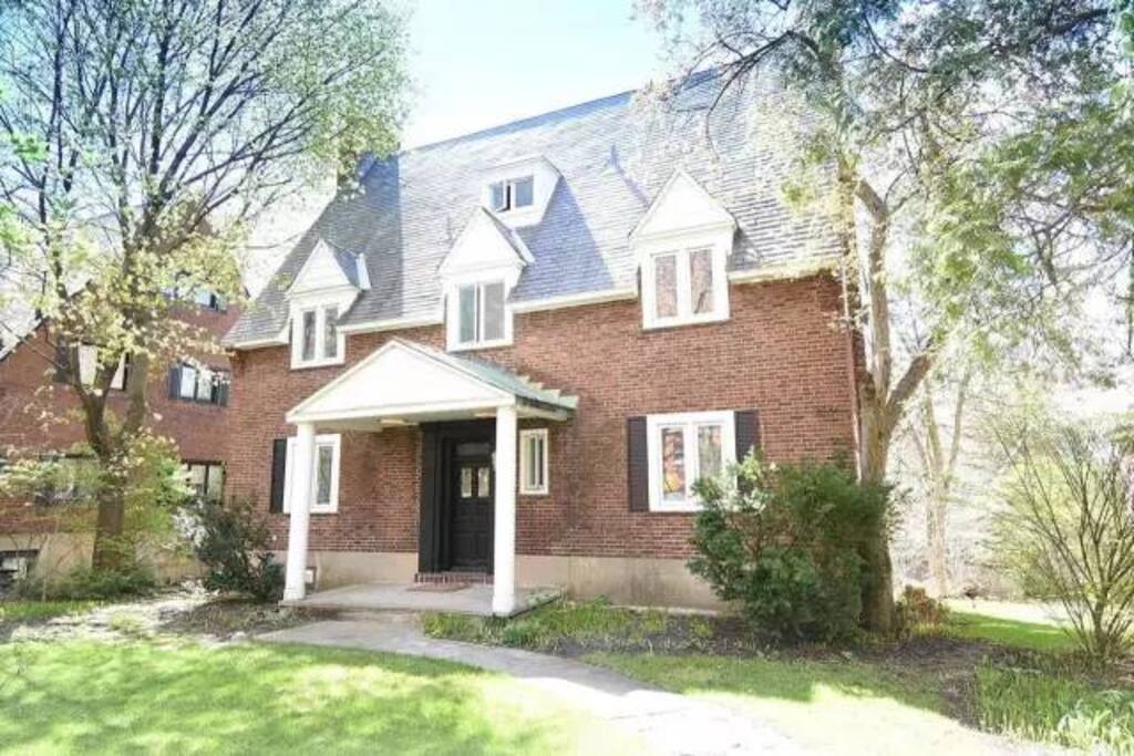 MONGTEALR WESTMOUNT