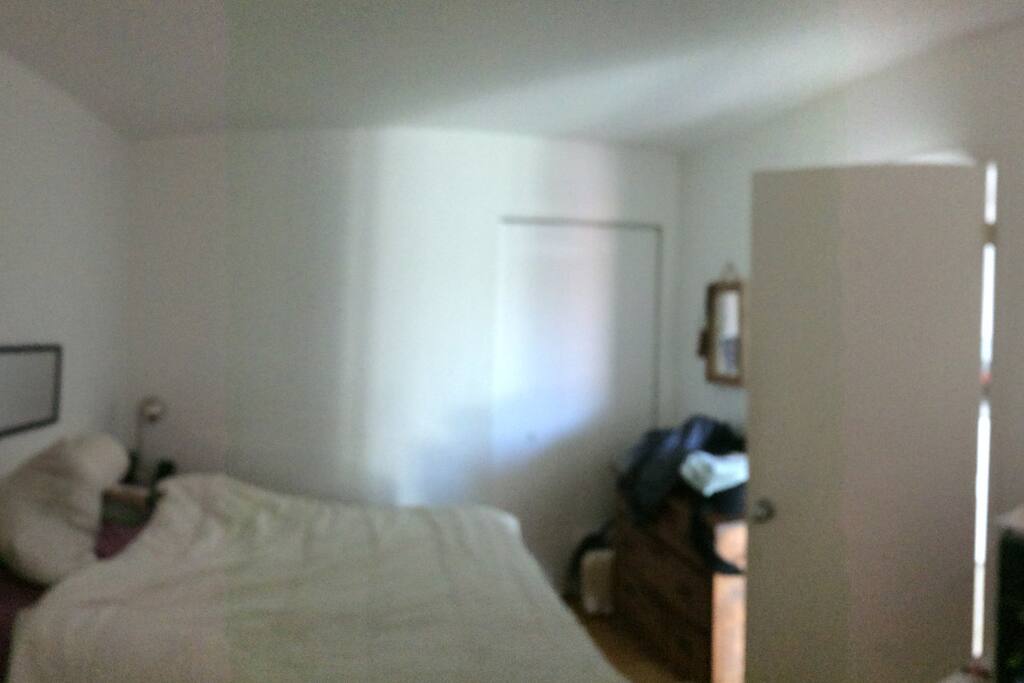 Chambre adulte (un lit double)