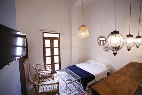 Popular Airbnb listing: Spacious Colonial Duplex + Balcony in La Matuna