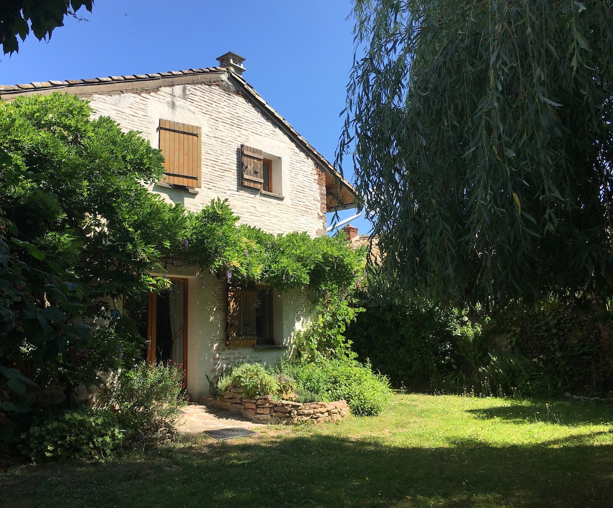 Mansion in Burgundy - Uchizy