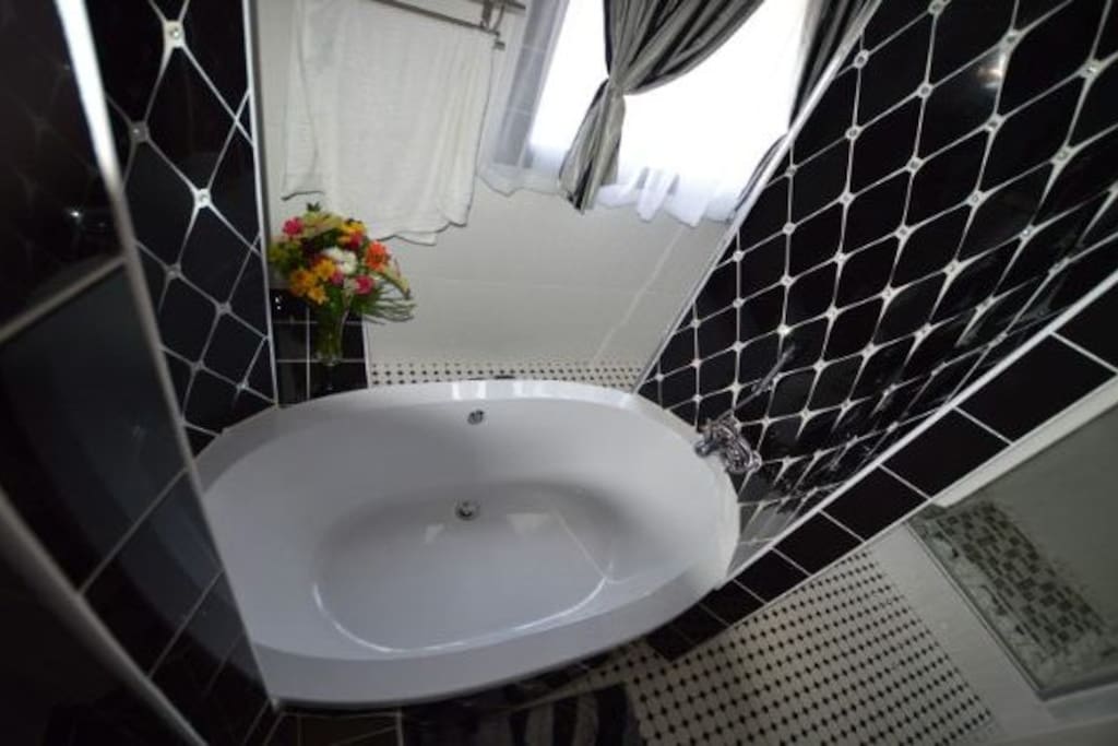 Bathroom - African Sunset