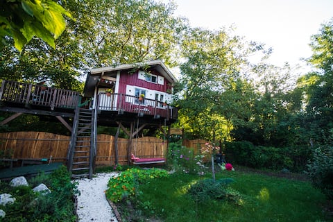 WalnutTREEHOUSE