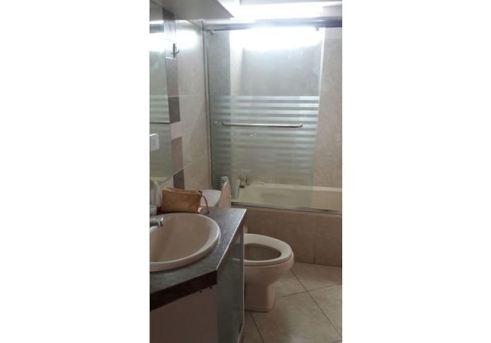Baño Dorm. 2