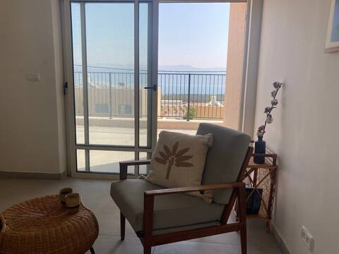 Beautiful and bright apartment with view of the Dead Sea