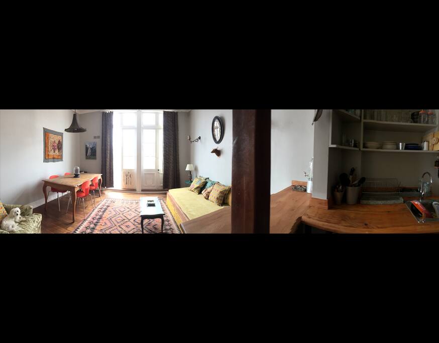 Comedor - living - cocina.
Dining-living room - kitchen.