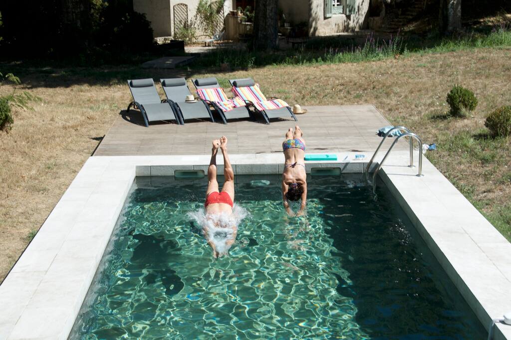 Guests take the plunge