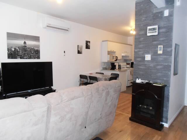 Private house close to metro!