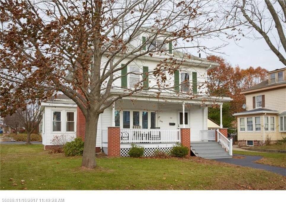 great neighborhood, covered front porch