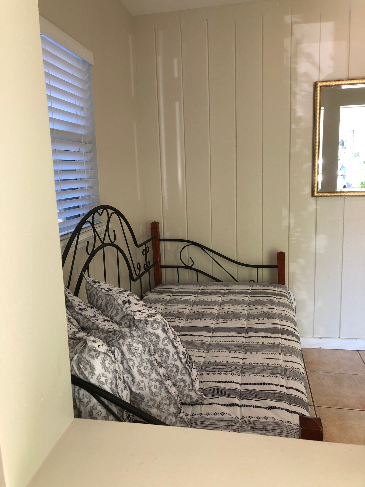 Всекидневна зона