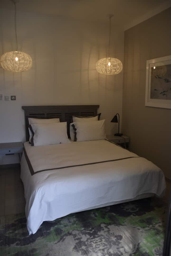 Dhomë dyshe për vizitorët