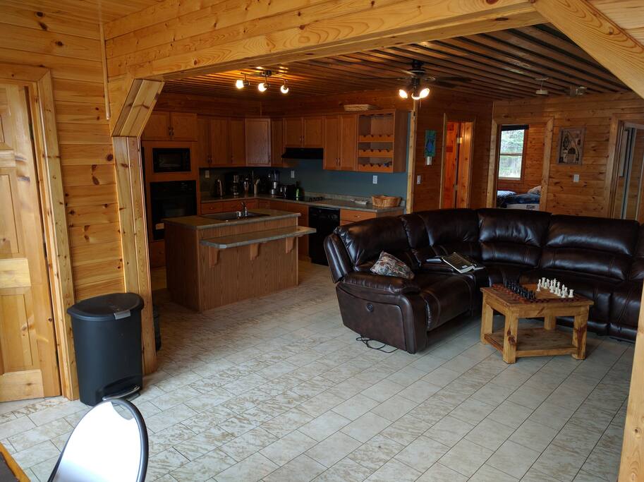 Kitchen and livingroom area.