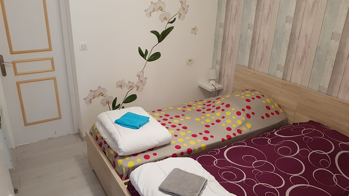  habitación en la planta baja con dos camas individuales