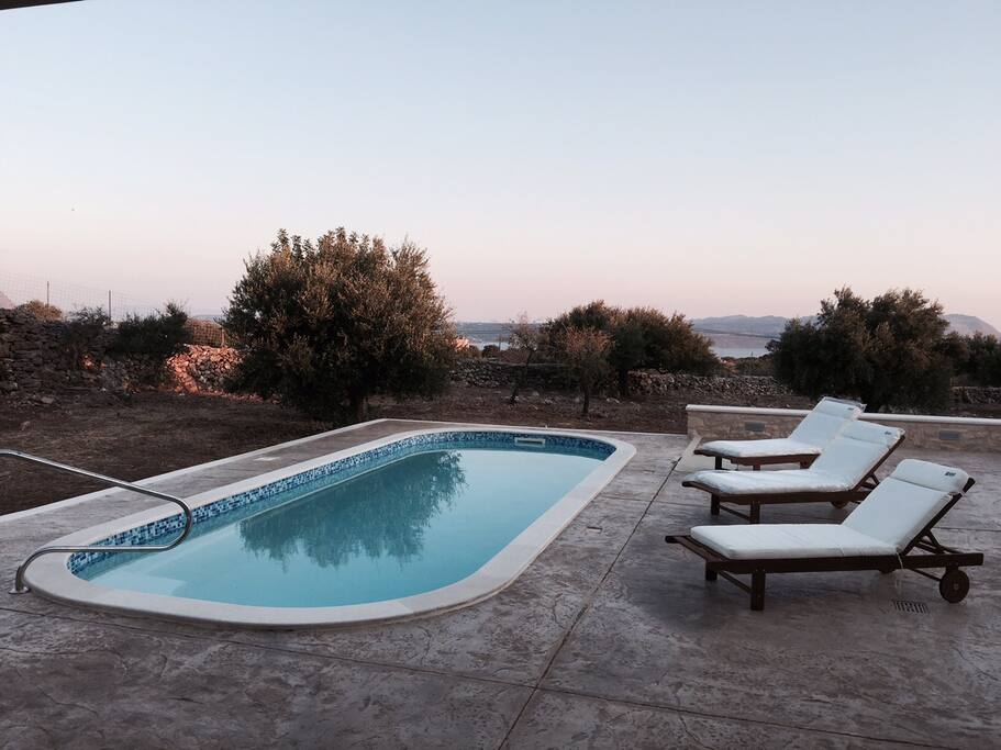 Pool (not gated)