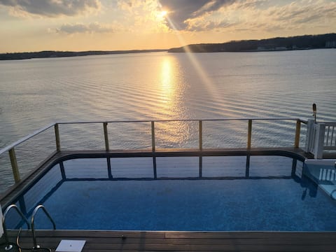 Private Heated Pool Open all Fall! Great Location!