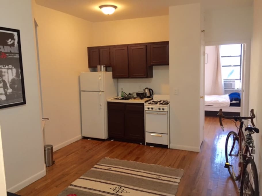 Main room/Kitchen
