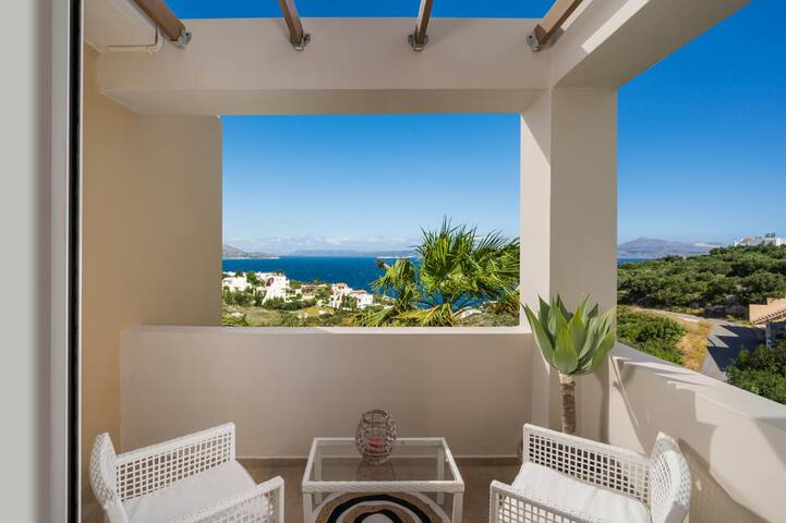 1km to Beach*300mt to Restaurants & Supermarkets * gallery image 2