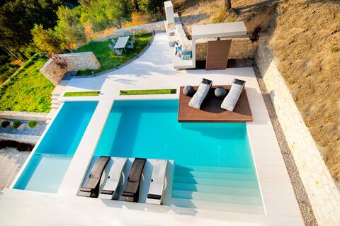 Premium Villa with 72 sqm Pool amidst Nature