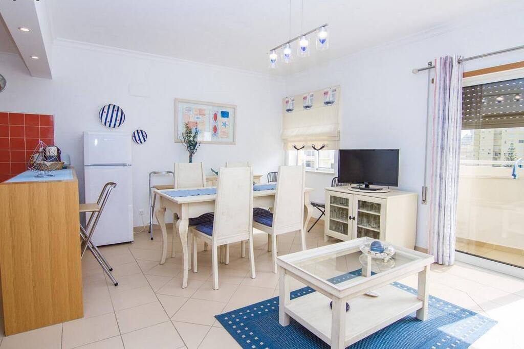 Sala-Kitchenette