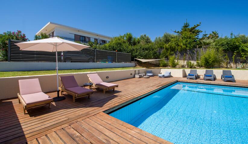 Xenia Villa A, Kalamaki,Chania,100m from the beach gallery image 3