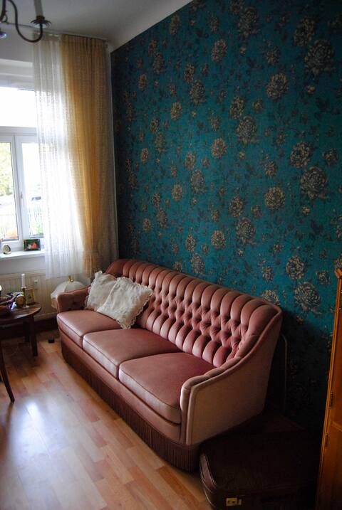 Top Airbnb: Cozy old building apartment in Volkmarsdorf